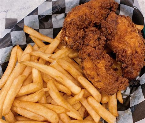 Red Dawn (2012) Review Ranting Ray's Film Reviews