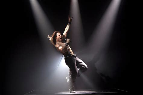 tom cruise rock of ages singing