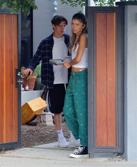 tom holland and zendaya dating 2024