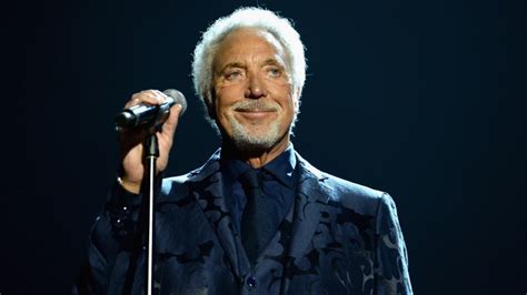 tom jones singer tour