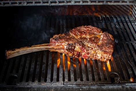 How to Grill a Tomahawk Steak Guide] Own the Grill
