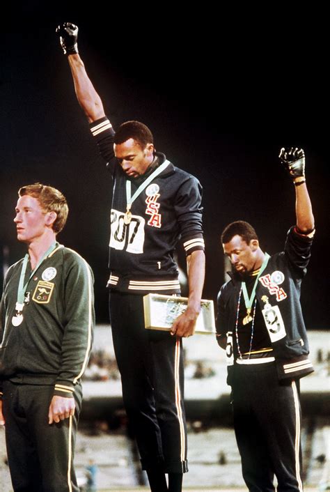 tommie smith gold medal in the olympics