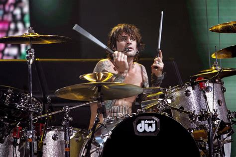 tommy lee on drums