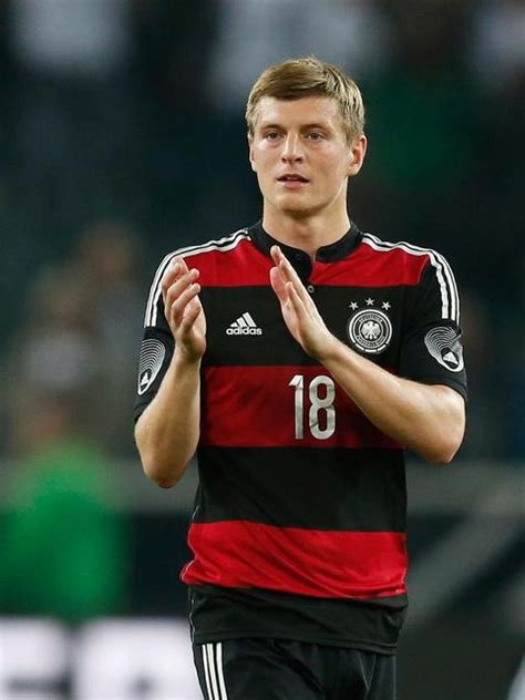 toni kroos altura