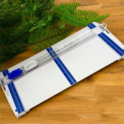 Tonic Studios Trimmer