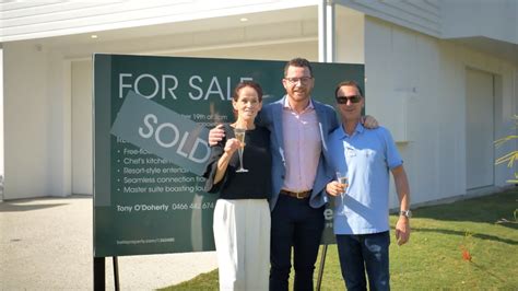 Talk to Real Estate Agents in Brisbane Property Management