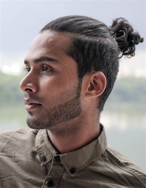 Top Knot Hairstyle: A Trending Hairdo In 2023
