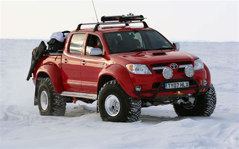 top gear toyota hilux north pole