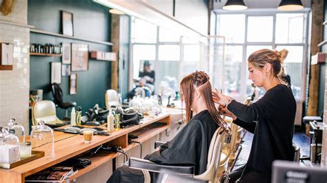 top hair stylist offering seo consultation