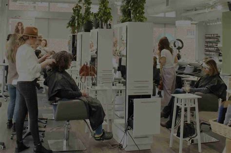 top hair stylist offering seo support