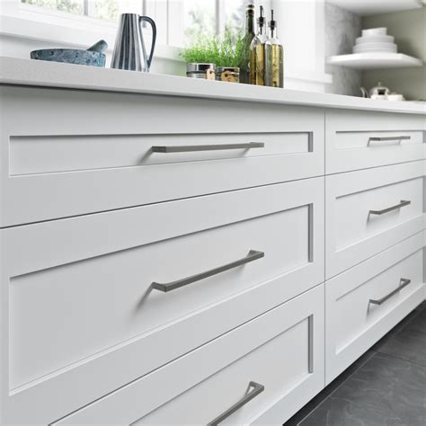 Top Knobs Riverside Cabinet Pull