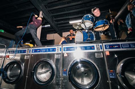 top musician offering laundry in los angeles