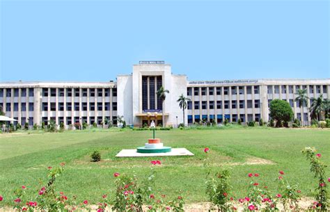 top private universities in uttar pradesh