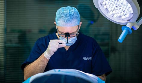 top surgeon offering men's hair transplant