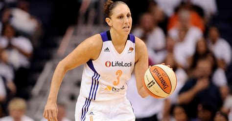 top women basketball player