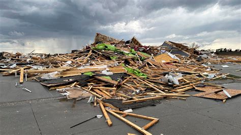 tornado in omaha nebraska today