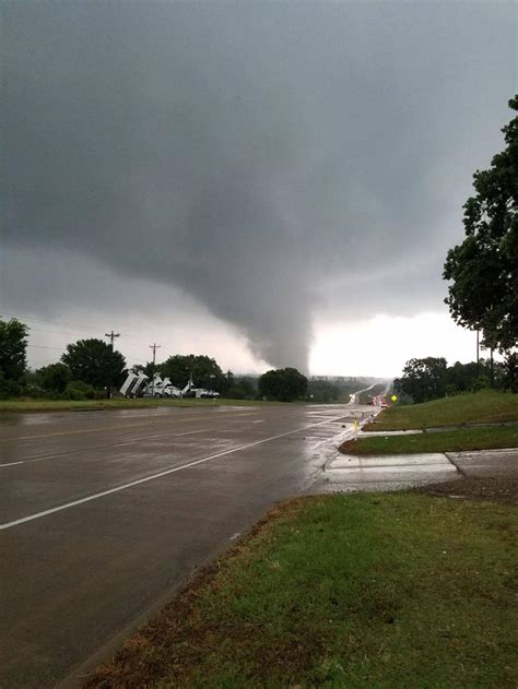 tornadoes in texas today weather