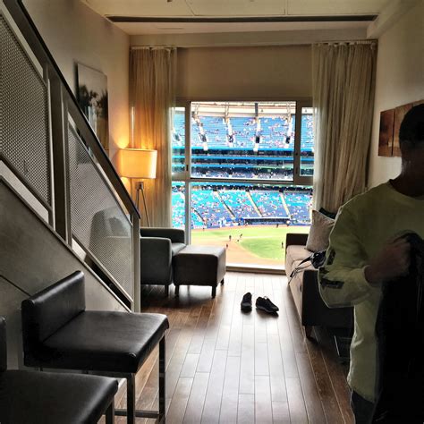 toronto blue jays hotel stadium