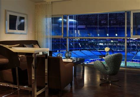 toronto blue jays stadium hotel rooms