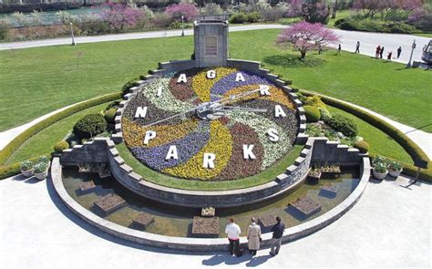 toronto floral clock