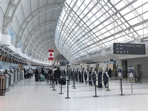 toronto pearson airport official website