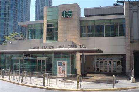 toronto union station bus terminal