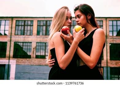 total lesbian temptation