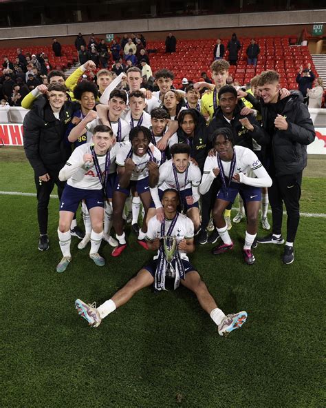 tottenham premier league u17 win