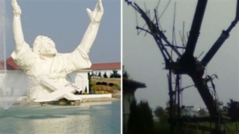 Touchdown Jesus Lightning