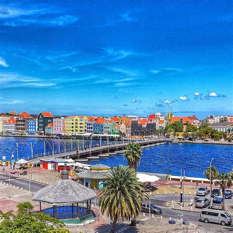 tour guide Curacao