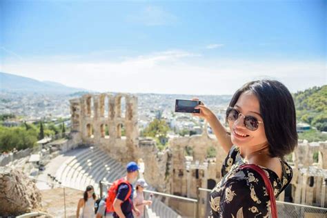 tour guide acropolis