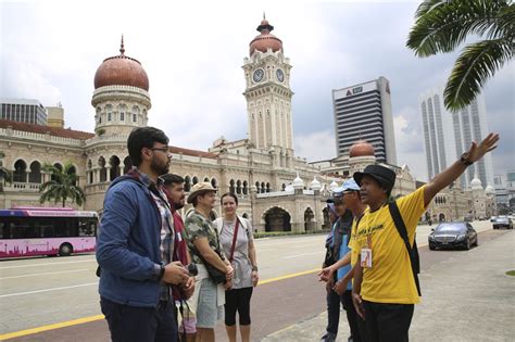 tour guide in malay