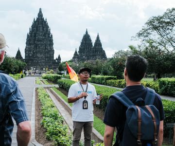 tour guide yogyakarta