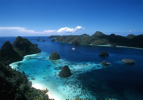 Tourist Attractions In Papua Indonesia