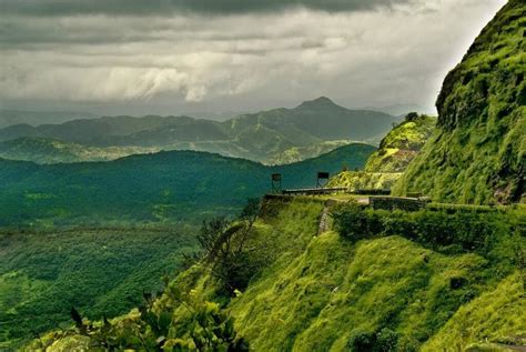 Tourist Places Near Maharashtra In Rainy Season