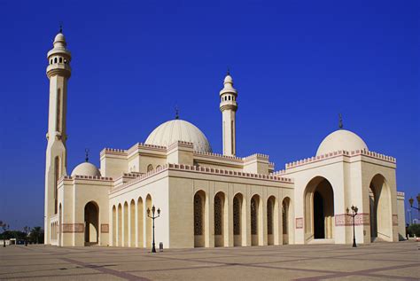 tourist places in bahrain