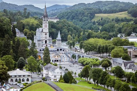 tours to lourdes from paris