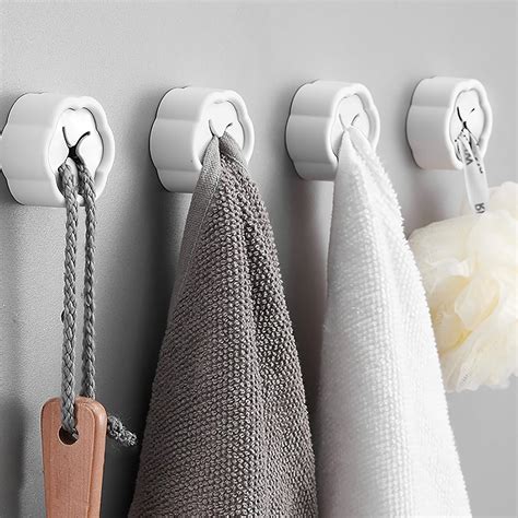 Towel Hanger With Hooks