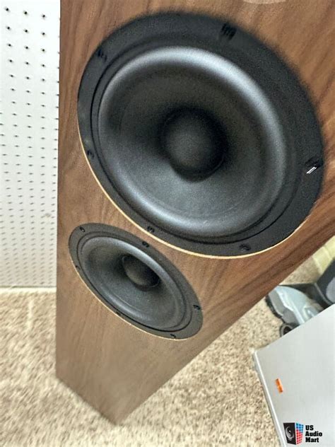 Tower Speakers Crossover