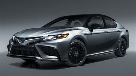 2021 Toyota Camry Debuts New Safety Tech And XSE Hybrid Grade Carscoops