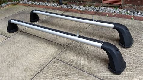 toyota avensis 2012 roof bars