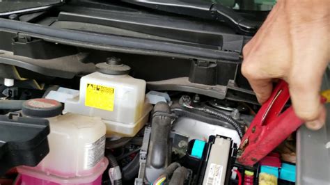 4 Steps to Jump-Start a Toyota Prius