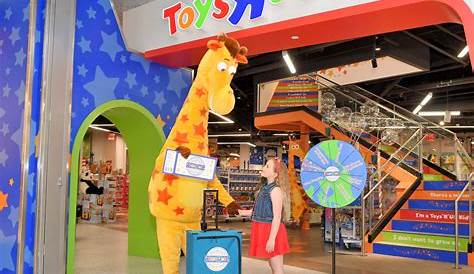 Goodbye, Geoffrey: Toys R Us closes its last stores today