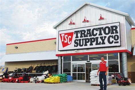 tractor supply company store manager salary