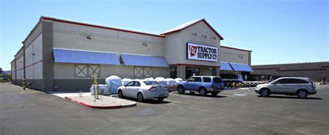 tractor supply marana