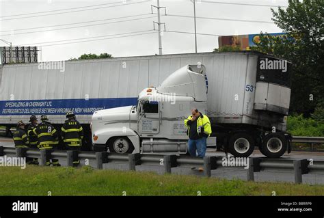 Tractor Trailer Jackknifed