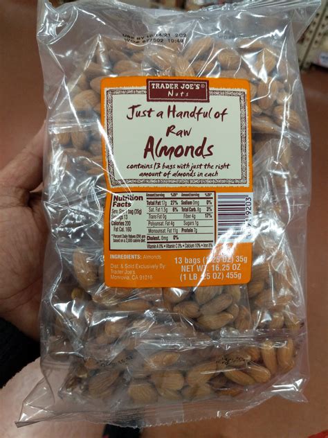 trader joe's handful of nuts