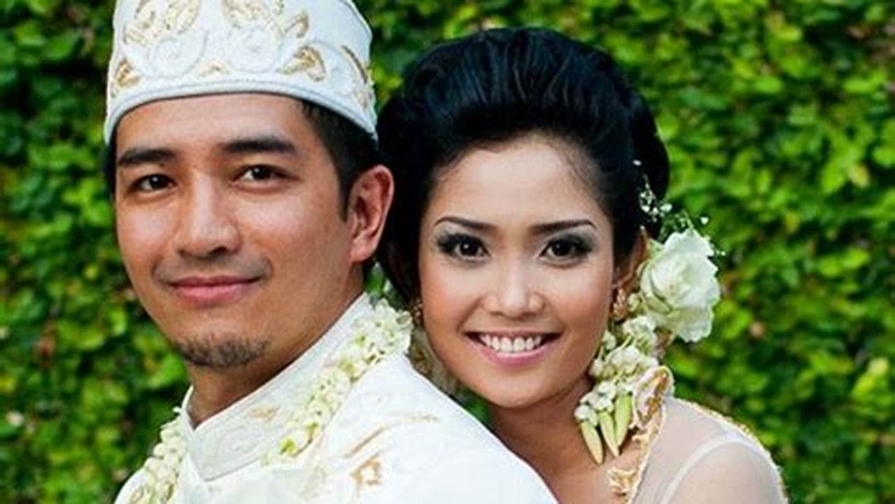Unveiling the Enchanting Traditions of a Balinese Wedding: Bonny and Derrick's Journey