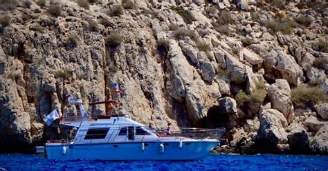 traditional explorer boat