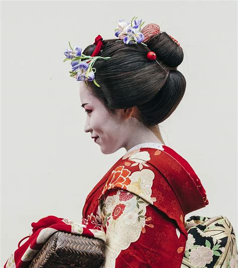 traditional japanese female hairstyles